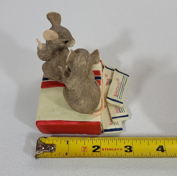 Charming Tails HOPE YOU'RE FEELING BETTER Mice Figurine By Silvestri - Picture 10 of 12